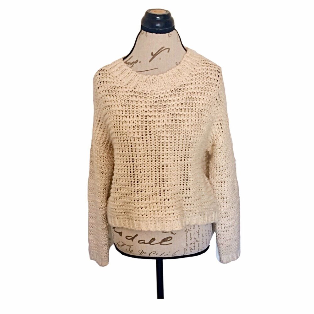 Forever 21 Womens Sweater Sz Small Cropped Minimalist Light Academia Bohemian